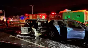 Sakarya'da Feci Trafik Kazası: Eşini Kaybeden Sürücü Ağır Yaralı