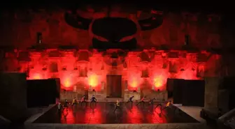 Antalya'da Astana Bale Tiyatrosu 'Carmen ve Tango Ateşi' Performansıyla Büyüledi