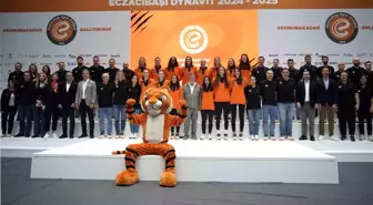 Eczacıbaşı Dynavit Voleybol Takımı, Yeni Sezon Öncesi Basınla Buluştu