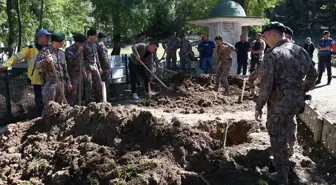 Şehit Polis Memuru Mehmet Erçin'in Mezarları İlçe Merkezine Nakledildi