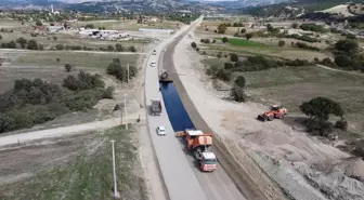 Manisa'da Kara Yolu Yenileme Çalışmaları Hızla Devam Ediyor