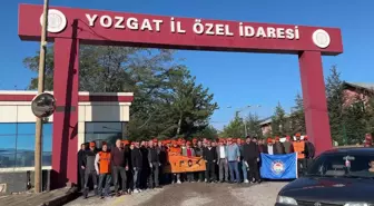 Yozgat'ta İşçiler Hayat Pahalılığına Karşı Oturma Eylemi Düzenledi