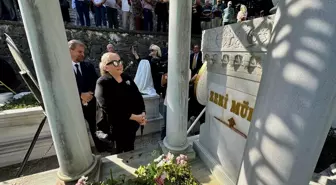 Zeki Müren'in Vefatının 28'inci Yılında Anma Töreni Düzenlendi