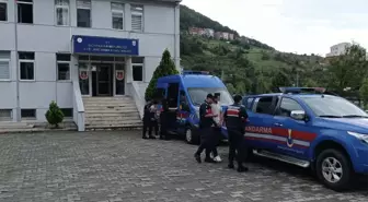 Artvin'de Uyuşturucu Operasyonu: 15,5 Kilo Esrar Ele Geçirildi