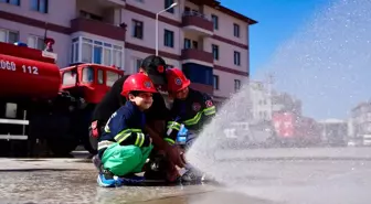 Düzce'de Minik İtfaiyeciler Unutulmaz Bir Deneyim Yaşadı