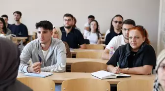 52 Yaşında Yeniden Öğrenci: Aynur Doğan ve Yeğeni Aynı Bölümü Kazandı