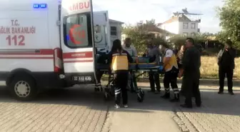 Isparta'da Motosiklet ve Otomobil Çarpıştı: 1 Yaralı