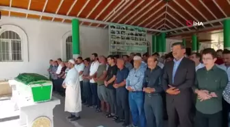 Amasya'da otomobilin çarptığı çocuk Gaziantep'te defnedildi