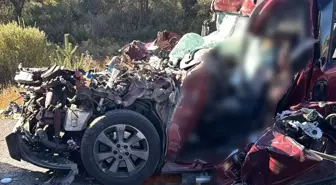 Erzincan'da Feci Trafik Kazası: 3 Ölü, 2 Yaralı