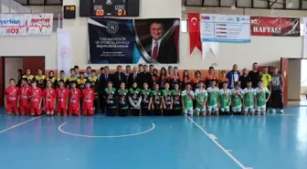 Eynesil'de Çocuklar Arası Voleybol Turnuvası Düzenlendi