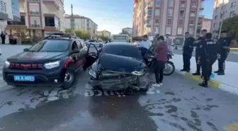 Aksaray'da Kovalamaca: Ehliyetsiz Sürücü Kaza Yaparak Yakalandı