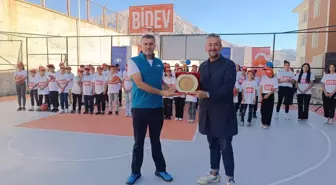 Hakkari'de Basketbol Sahası Açılışı Gerçekleşti