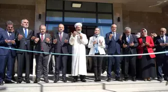 Diyanet İşleri Başkanı Erbaş: Bilgi İnsanlığı Huzura Kavuşturmak İçindir