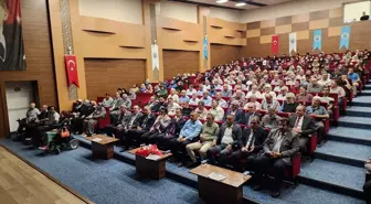 Suluova'da Hz. Peygamberimiz ve Şahsiyet İnşası Konferansı Düzenlendi