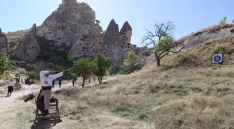 Kapadokya'da Geleneksel Okçuluk Müsabakaları Düzenlendi