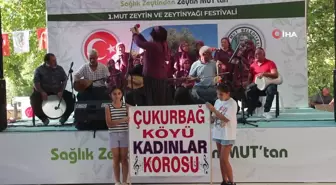 Mersin'de Şalvarlı Kadınlar Korosu Festivale Renk Katıyor