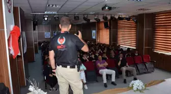 Erzurum Emniyeti'nden Lise Öğrencilerine Terörle Mücadele Eğitimi