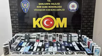 Şanlıurfa'da Gümrük Kaçağı 350 Cep Telefonu Ele Geçirildi