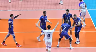 Arkas Spor, Halkbank'ı 3-0 Mağlup Ederek Şampiyon Oldu