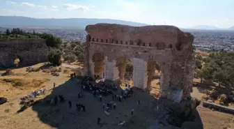 Aydın'da Meclis Toplantısı Tralleis Antik Kenti'nde Yapıldı