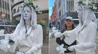 İngiliz turist, gerçek kadın gibi görünen heykeli taciz etti