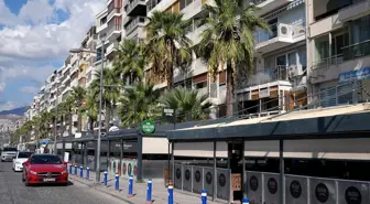 İzmir Körfezi'ndeki Kirlilik, Kordon'daki Esnafı Zor Durumda Bıraktı