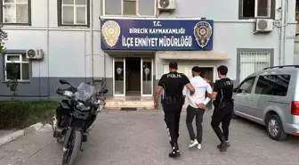 Şanlıurfa'da Dolandırıcılık ve Hırsızlık Suçlarından Aranan Zanlı Yakalandı