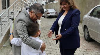 Deprem mağduru çocuklardan etkilenen çift korucuyu aile oldu