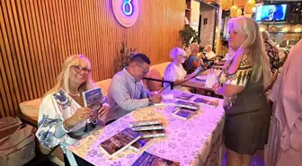İngiliz Yazar Paul Slaney, Marmaris'te Sokak Hayvanlarına Destek İçin Kitap Gelirini Bağışladı