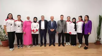 Kütahya Hayme Ana Kız Mesleki ve Teknik Anadolu Lisesi Öğrencileri Başarıya İmza Attı