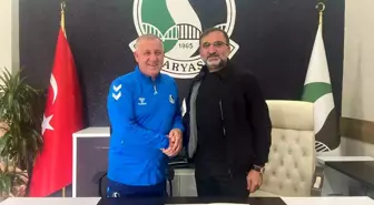 Sakaryaspor, Suat Kaya'dan Masut Bakkal'a Geçti