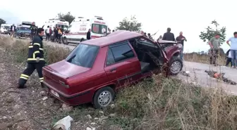 Samsun'da Minibüs ile Otomobil Kafa Kafaya Çarpıştı: 2 Yaralı