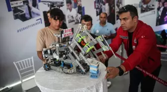 Ceyhan Gençlik Merkezi'nden 'Bomba Avcısı' Robotu TEKNOFEST'te Sergileniyor