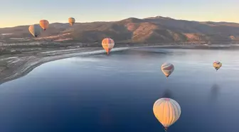 Salda Gölü'nde Sıcak Hava Balonları İle Turizm Şöleni