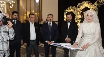 Bakan Yardımcısı Ahmet Aydın, Düğün Töreninde Nikah Şahitliği Yaptı