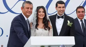 CHP Genel Başkanı Özgür Özel, Çiftin Nikah Şahitliğini Yaptı