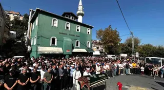 19 Yaşındaki Ayşenur Halil, Cenaze Töreniyle Uğurlandı