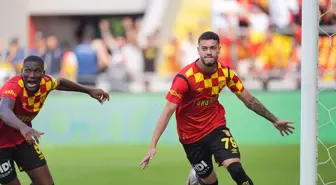 Göztepe, Sivasspor'u İlk Yarıda 2-0 Geçti