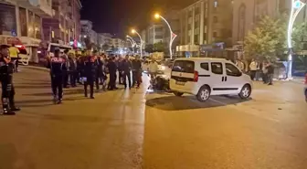 Ankara'da Polis Motosikleti ile Hafif Ticari Araç Çarpıştı: 2 Polis Yaralandı