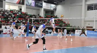 Halkbank, Cizre Belediyespor'u Zor Bir Mücadele Sonrasında Yenerek Sezona Başladı