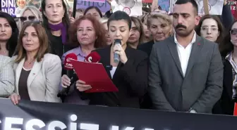 CHP'li Gençler ve Kadınlar Edirnekapı Surları Önünden İktidara Seslendi: 'İstanbul Sözleşmesi'ni Uygula!'