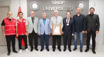 Sinop Üniversitesi'ne Türk Kızılay'dan Bronz Madalya