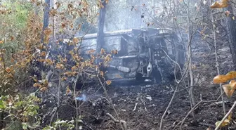 Bolu'da Uçuruma Yuvarlanan Otomobil Alev Aldı, İki Kişi Hayatını Kaybetti