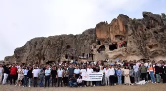 Afyonkarahisar'da Üniversite Öğrencilerine 'Gelin Tanış Olalım' Projesi Kapsamında Gezi Düzenlendi