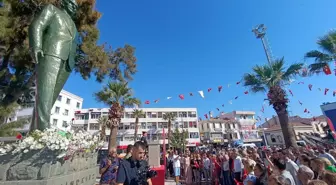 Balıkesir'de Atatürk Heykeline Saldırı Protesto Edildi