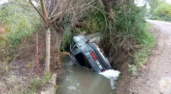 Kastamonu'da Otomobil Su Kanalına Devrildi: 3 Yaralı