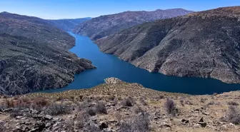 Karakaya Baraj Gölü Manzarası Dronla Görüntülendi