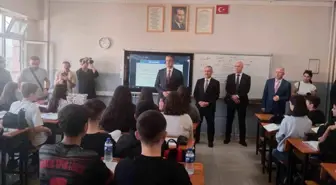 Karabük'te Öğrencilere Kitap Dağıtımı Başladı