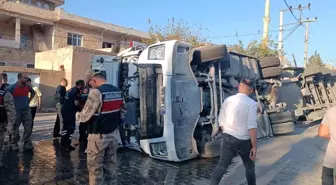 Mardin'de Tır Devrildi: 1 Yaralı