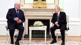 Putin, Lukaşenko'ya Aziz Andreas Nişanı Verdi